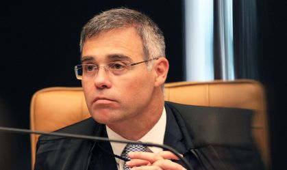 Mendonça vota a favor do marco temporal e empata julgamento no STF