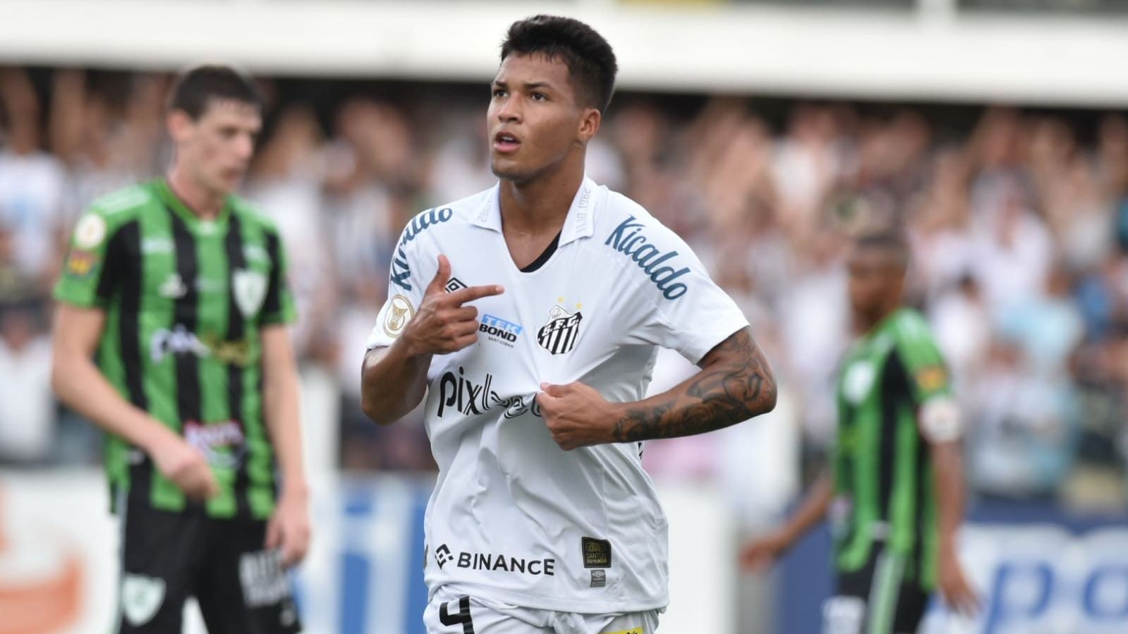 Atacante Marcos Leonardo tem proposta da Roma, da Itália