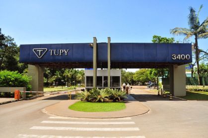 Fachada de portaria com o logo da Tupy