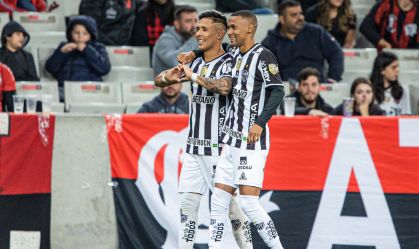 Atlético-MG vence Athletico-PR com golaço de Zaracho e ganha a 2ª no Brasileirão