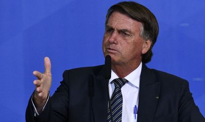 O presidente da república, Jair Bolsonaro, durante encontro com parlamentares pela democracia realizado nesta quarta-feira (27)