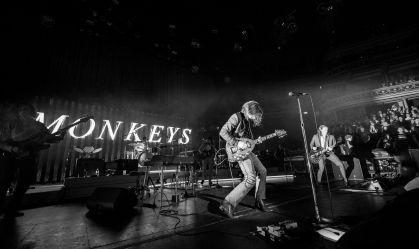 Além do Primavera Sound, Arctic Monkeys anuncia shows no Rio de Janeiro e Curitiba