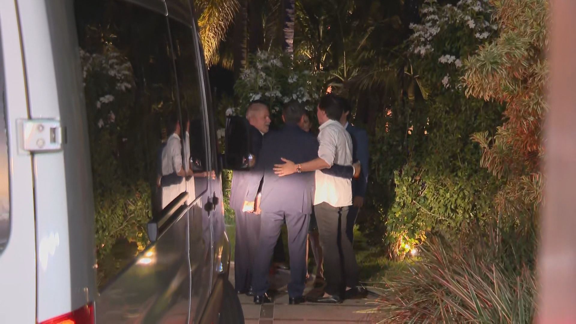 Lula chega para jantar na casa de Eunício Oliveira
