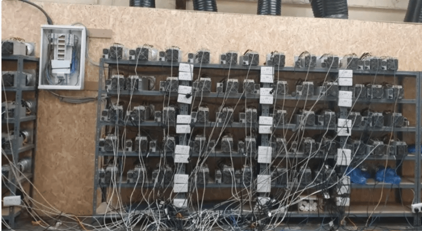Equipamento usado na mineração de criptomoeda, no Reino Unido / Divulgação/ West Midlands Police