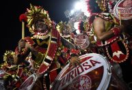 Bombeiros liberam Sambódromo para desfiles das escolas de samba no Rio de Janeiro