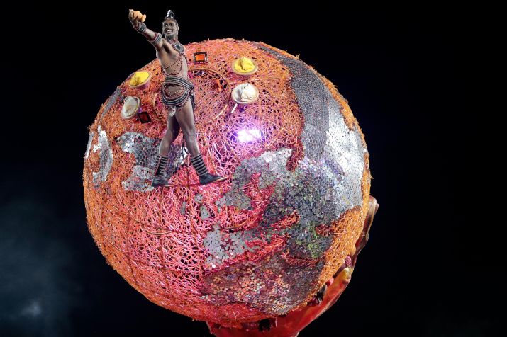 Comissão de frente desfile da escola de samba Acadêmicos do Grande Rio no segundo dia de desfiles do Grupo Especial no sambódromo da Marques de Sapucai / Rudy Trindade/ESTADÃO CONTEÚDO