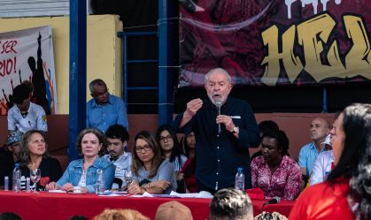 Lula se encontra com jovens da comunidade de Heliópolis, em São Paulo, junto com lideranças do PT - 21/04/2022