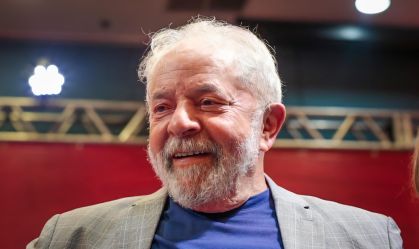 Em contraponto a Bolsonaro, Lula afirma confiar na urna eletrônica