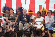 Lula promete criar ministério para indígenas