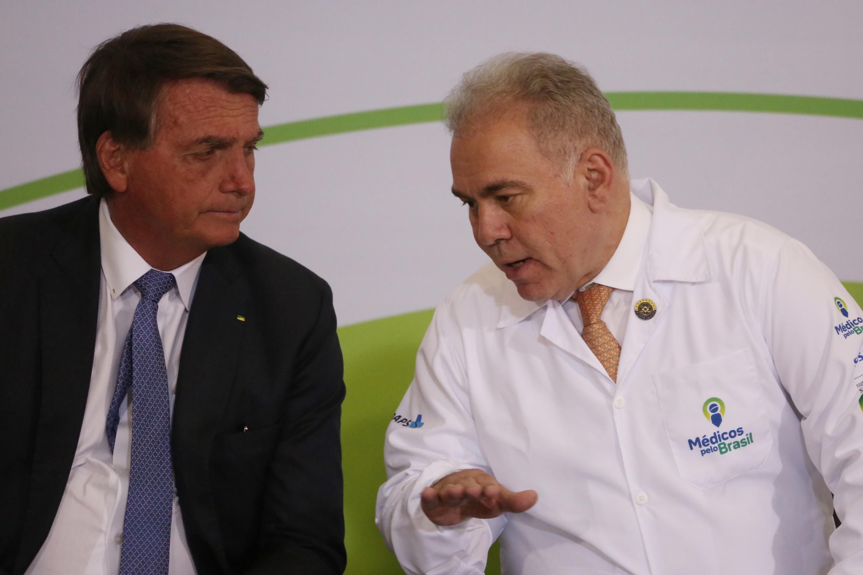 PRESIDENTE JAIR BOLSONARO PROGRAMA MÉDICOS PELO BRASIL