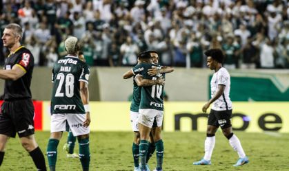 Palmeiras vence Corinthians com facilidade e Inter ganha na estreia de Mano