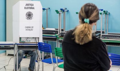 Eleitor vota na urna eletrônica em São Caetano do Sul (SP) durante as eleições de 2018