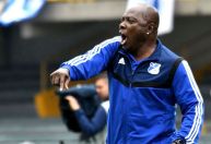 Internado após acidente, Rincón fez história no Brasil e na Copa pela Colômbia