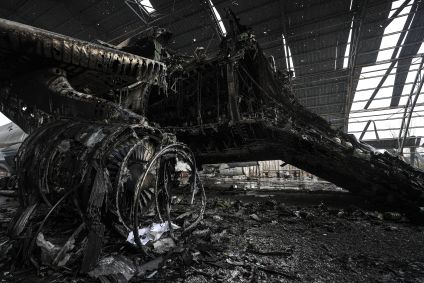 Destroços do Antonov An-225 Mriya; avião era o maior cargueiro do mundo