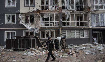 Até 300 corpos podem estar em vala comum em Bucha, diz órgão de direitos humanos