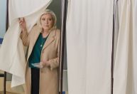 Marine Le Pen diz que unirá França dividida se for eleita