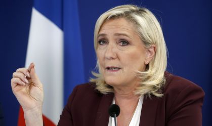 Marine Le Pen diz que extrema direita está "pronta para assumir o poder" após Macron convocar eleições