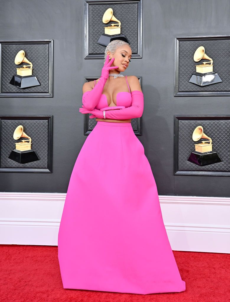 Saweetie vestia Valentino / FilmMagic