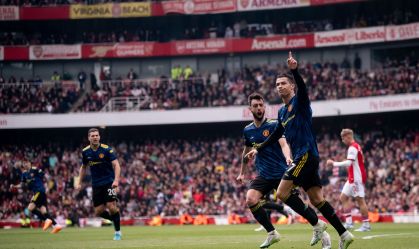Na volta aos campos, Cristiano Ronaldo marca gol e homenageia filho morto