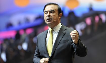5 anos após fuga cinematográfica, Carlos Ghosn investe em vinho e dá aulas