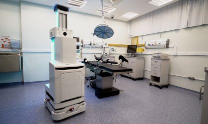 Robô desenvolvido por brasileiros é capaz de desinfectar ambientes hospitalares