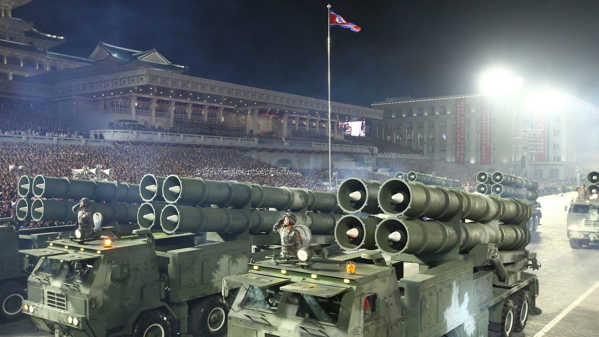 Desfile exibiu artilharia norte-coreana / Agência Central de Notícias da Coreia do Norte via Reuters