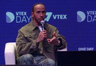 Estou esperando meu passaporte brasileiro, brinca Lewis Hamilton