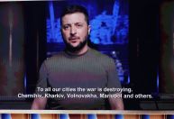 Volodymyr Zelensky, presidente da Ucrânia, aparece virtualmente no Grammy 2022
