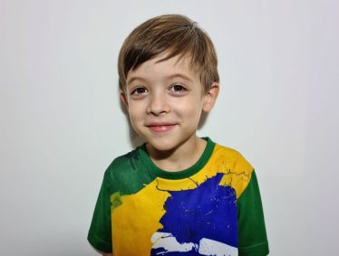 Theo Costa Ribeiro, 5 anos, tem QI equivalente a adolescente de 15 anos