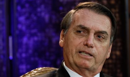 AGU pede que STF aceite posição da PGR em arquivamento de inquérito contra Bolsonaro