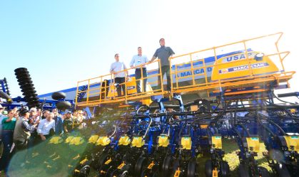Jair Bolsonaro, presidente da República: 25/04/2022 Cerimônia de abertura da 27º Agrishow - Feira Inter