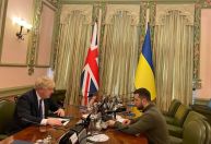 Boris Johnson se encontra com Volodymyr Zelensky em Kiev