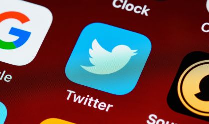 Mudanças no Twitter preocupam pesquisadores brasileiros sobre regulação das redes sociais