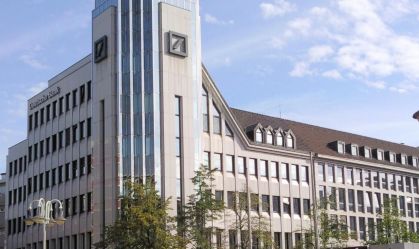 Deutsche Bank lucra mais que o esperado, mas provisões aumentam