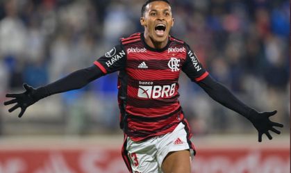 Chilenos fazem provocações racistas contra torcida do Flamengo