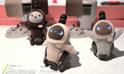 Bilionário japonês agora aposta em robôs 'emocionais' para humanos