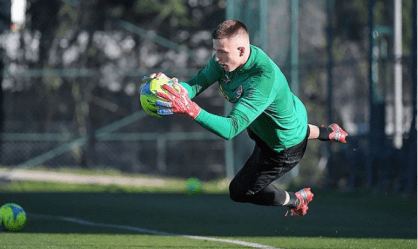 Putin é um assassino, diz goleiro ucraniano ao enviar mensagem de esperança