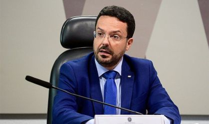 Presidente do FNDE relata presença de pastores em eventos no MEC