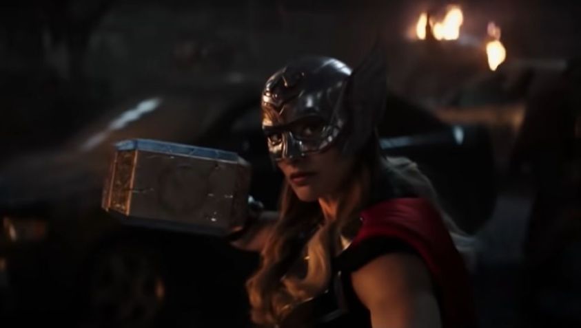Natalie Portman no primeiro teaser de "Thor: Amor e Trovão" / Divulgação