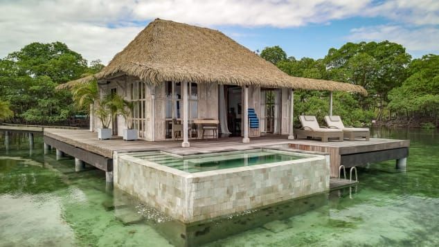 Resort tem 16 casas luxuosas construídas sobre a água / Divulgação
