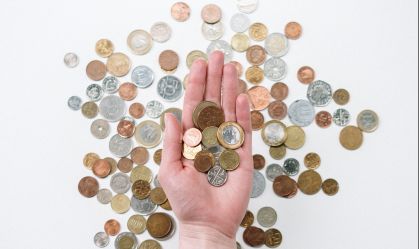 Juros altos preocupam 69% dos brasileiros com aumento do custo de vida, aponta pesquisa