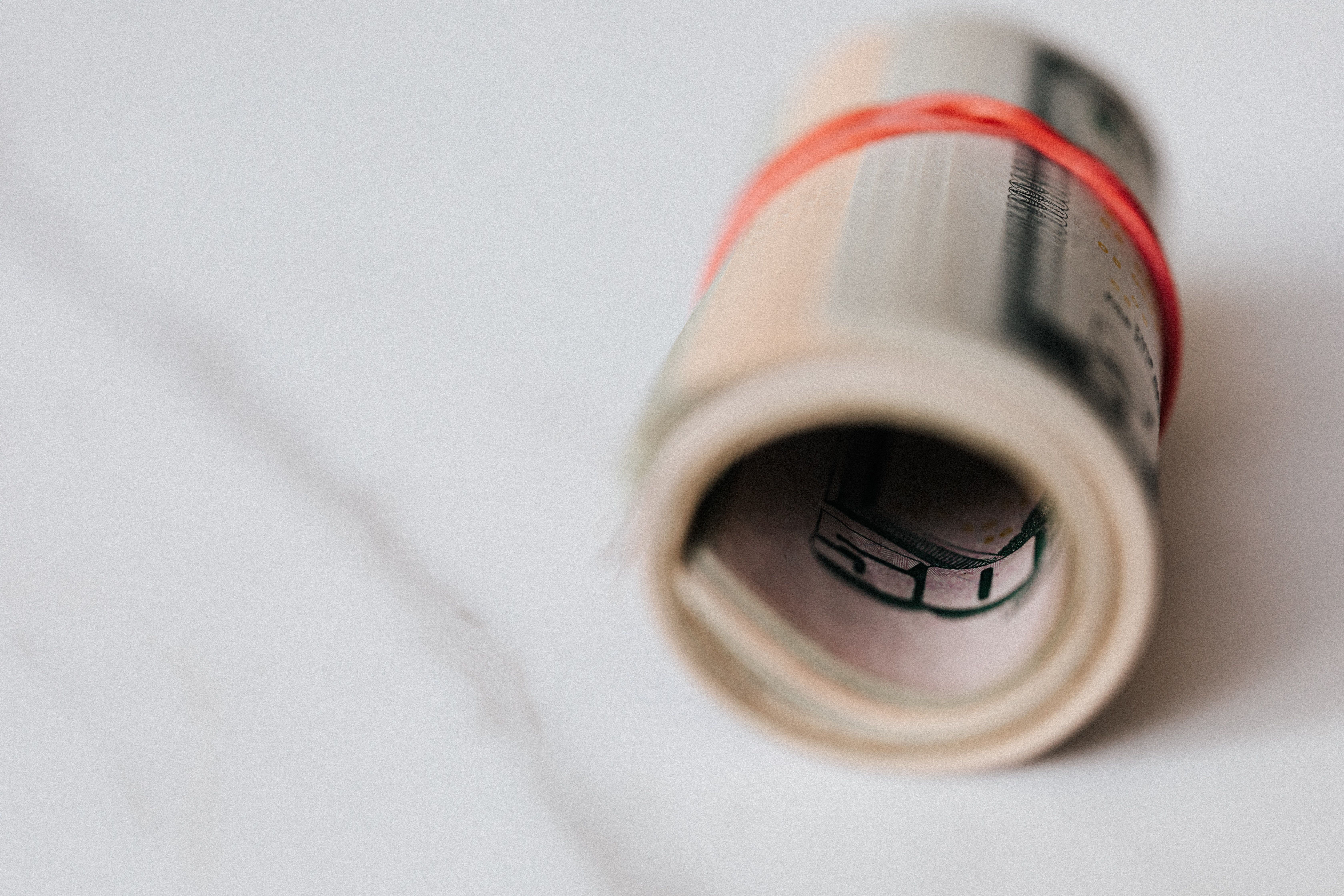 dolar gasto finanças inflação custo dinheiro bolso