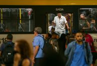 Mortes por Covid-19 têm queda de 20% no mundo em uma semana, diz OMS