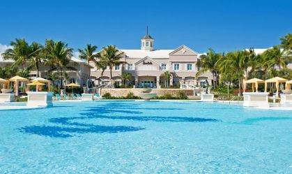 Polícia tenta descobrir causa de morte de três americanos em resort nas Bahamas
