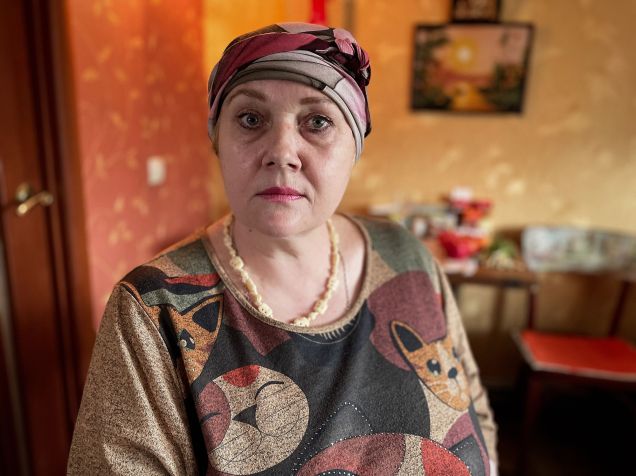 Margarita Kiriukhina foi hospitalizada por 10 dias depois de ter sido ferida em um ataque russo de munição de fragmentação em Kharkiv. / Alex Platt / CNN