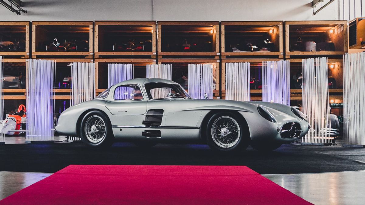 CMC Benz 300 SLR, 1955 Uhlenhaut-Coupé CMC Mercedes-Benz 300 SLR Coupé, 1955, red interior - CMC GmbH