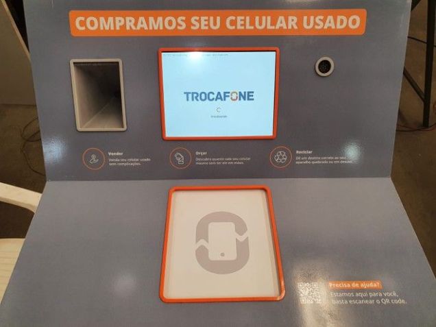 Máquina de autoatendimento da Trocafone, startup de compra e venda de telefones usados / Trocafone/Divulgação