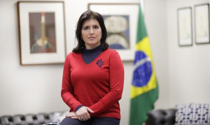 Simone Tebet diz que será candidata se vencer pesquisa, mesmo com ameaça de Doria