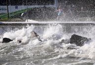 Alerta: grandes ondas podem atingir litoral Sul e Sudeste do Brasil