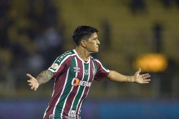Germán Cano jogador do Fluminense comemora seu gol durante partida contra o Athletico-PR no estádio Raulino de Oliveira / THIAGO RIBEIRO/AGIF - AGÊNCIA DE FOTOGRAFIA/AGIF - AGÊNCIA DE FOTOGRAFIA/ESTADÃO CONTEÚDO